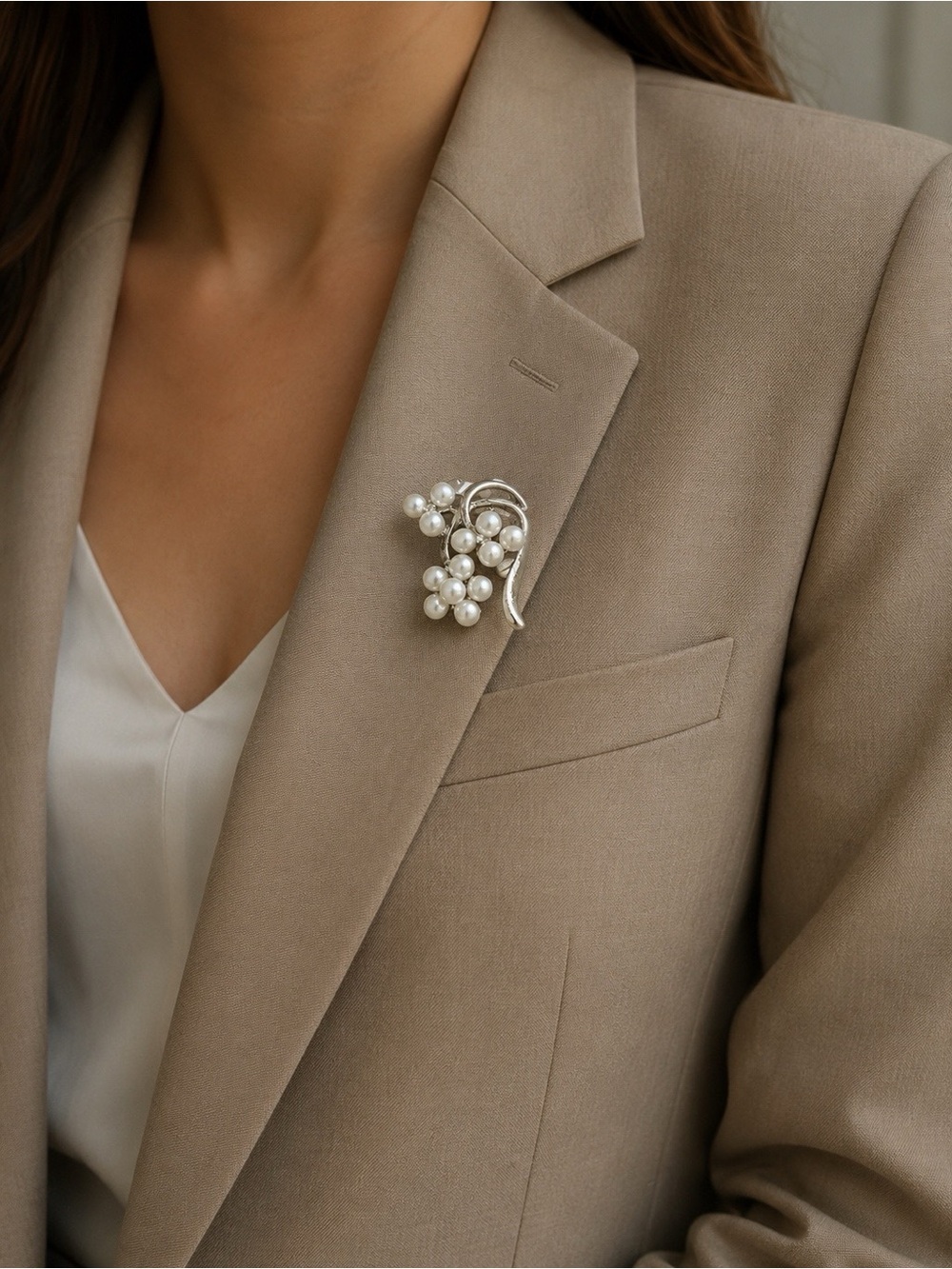 Pearl Cluster Brooch - Silver Tone